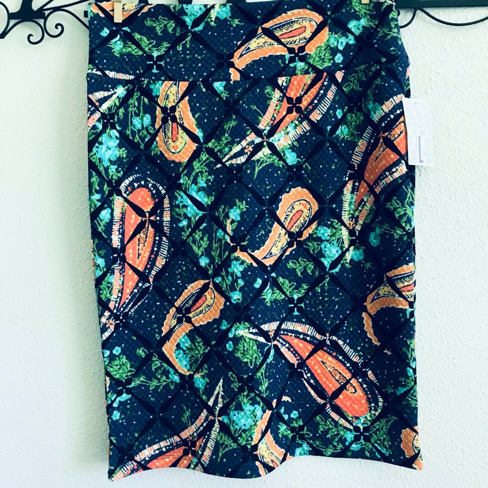 NWT LulaRoe Cassie skirt size Large Blue/aqua/orange paisley print